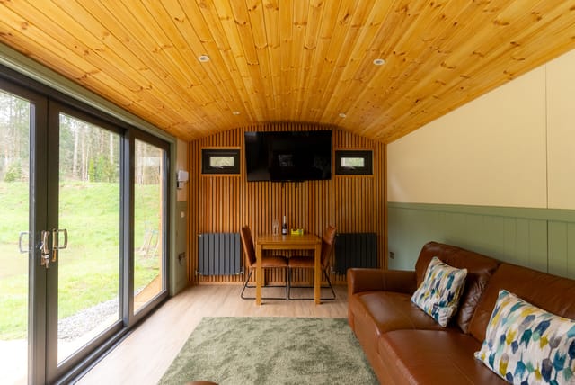 Lodge living and dining area