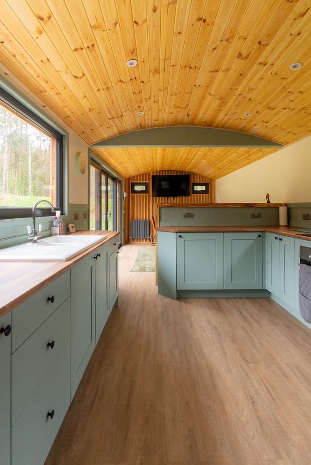 Lodge kitchen and lounge